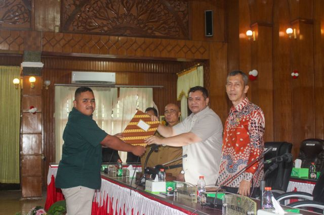 RAPAT PARIPURNA PENETAPAN PROGRAM PEMBENTUKAN PERDA DI LINGKUNGAN DPRD UNTUK TAHUN 2026